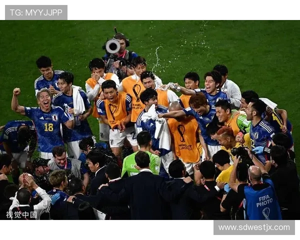 中国香港足球明星的崛起与发展历程探讨及其对足球文化的影响